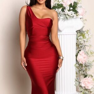 Elegant One-Shoulder Red Dress